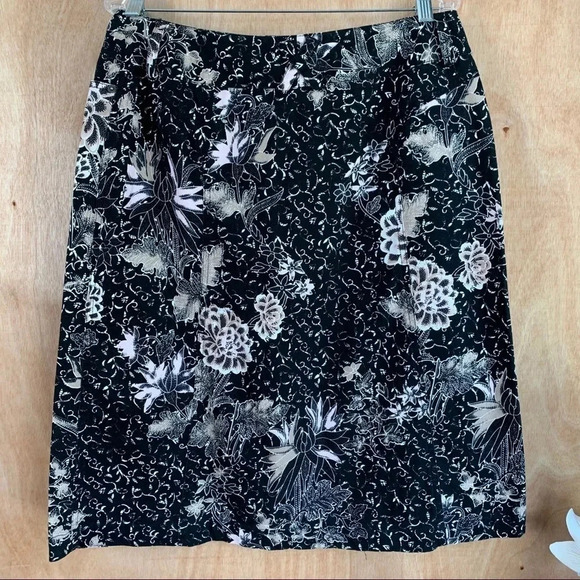 **NEW Olsen Europe Floral A-Line Skirt W/Pockets - Picture 2 of 12